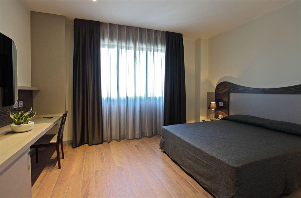 Grand Hotel Forlì Екстериор снимка