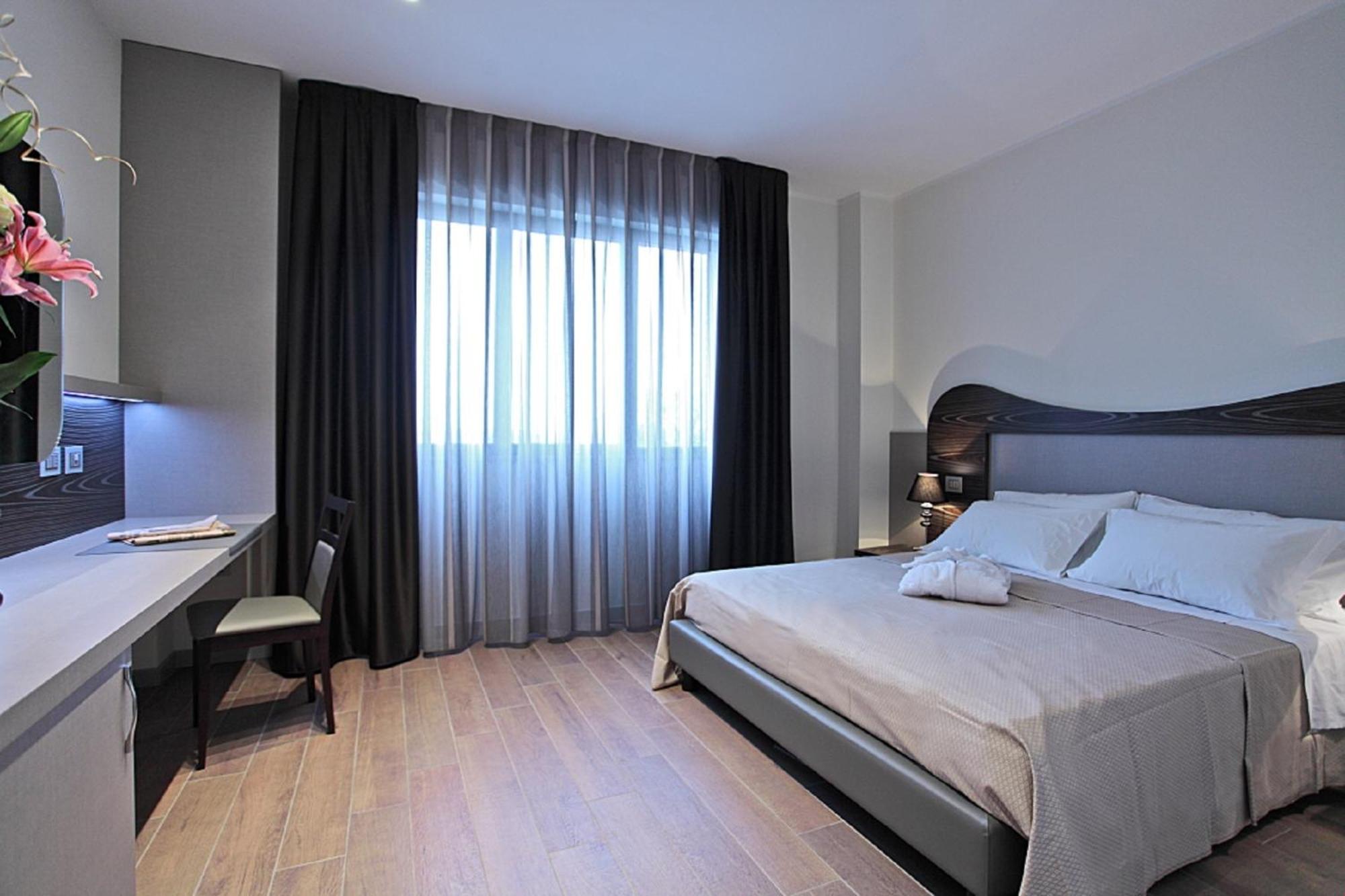 Grand Hotel Forlì Екстериор снимка