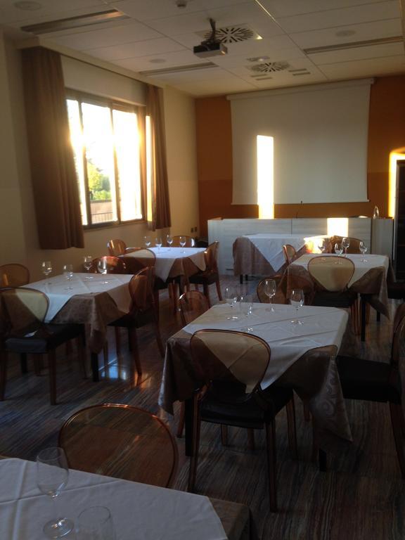 Grand Hotel Forlì Екстериор снимка