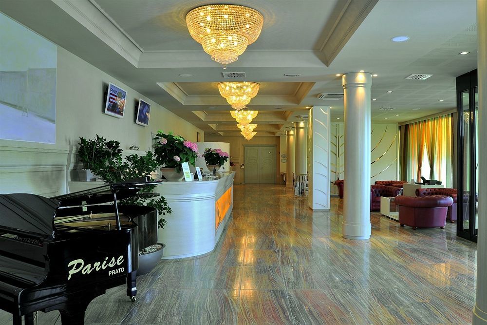 Grand Hotel Forlì Екстериор снимка