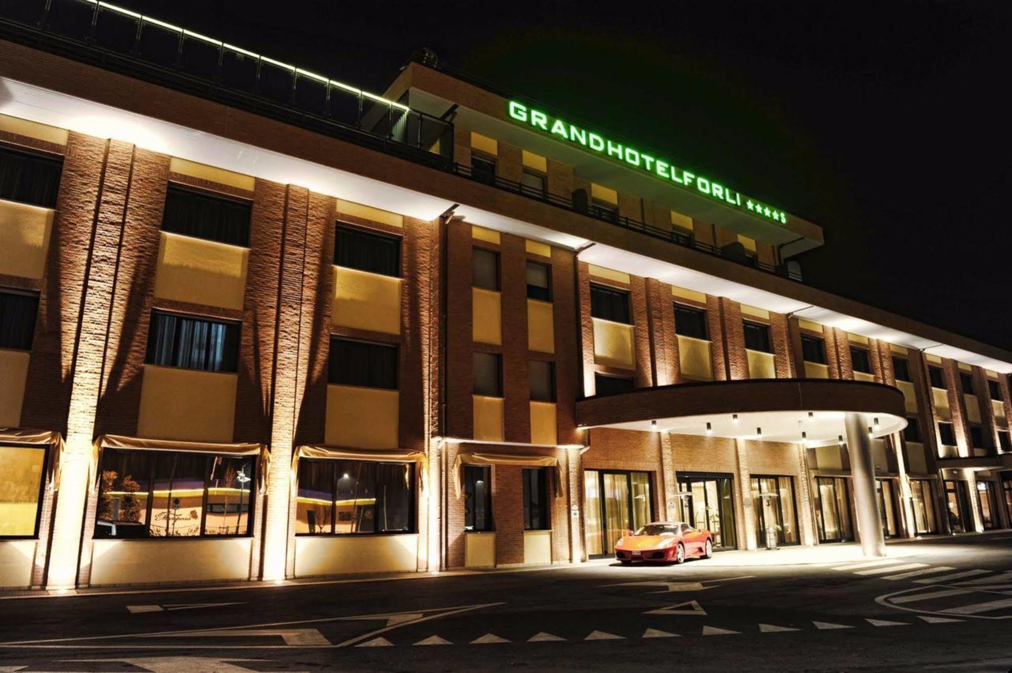 Grand Hotel Forlì Екстериор снимка