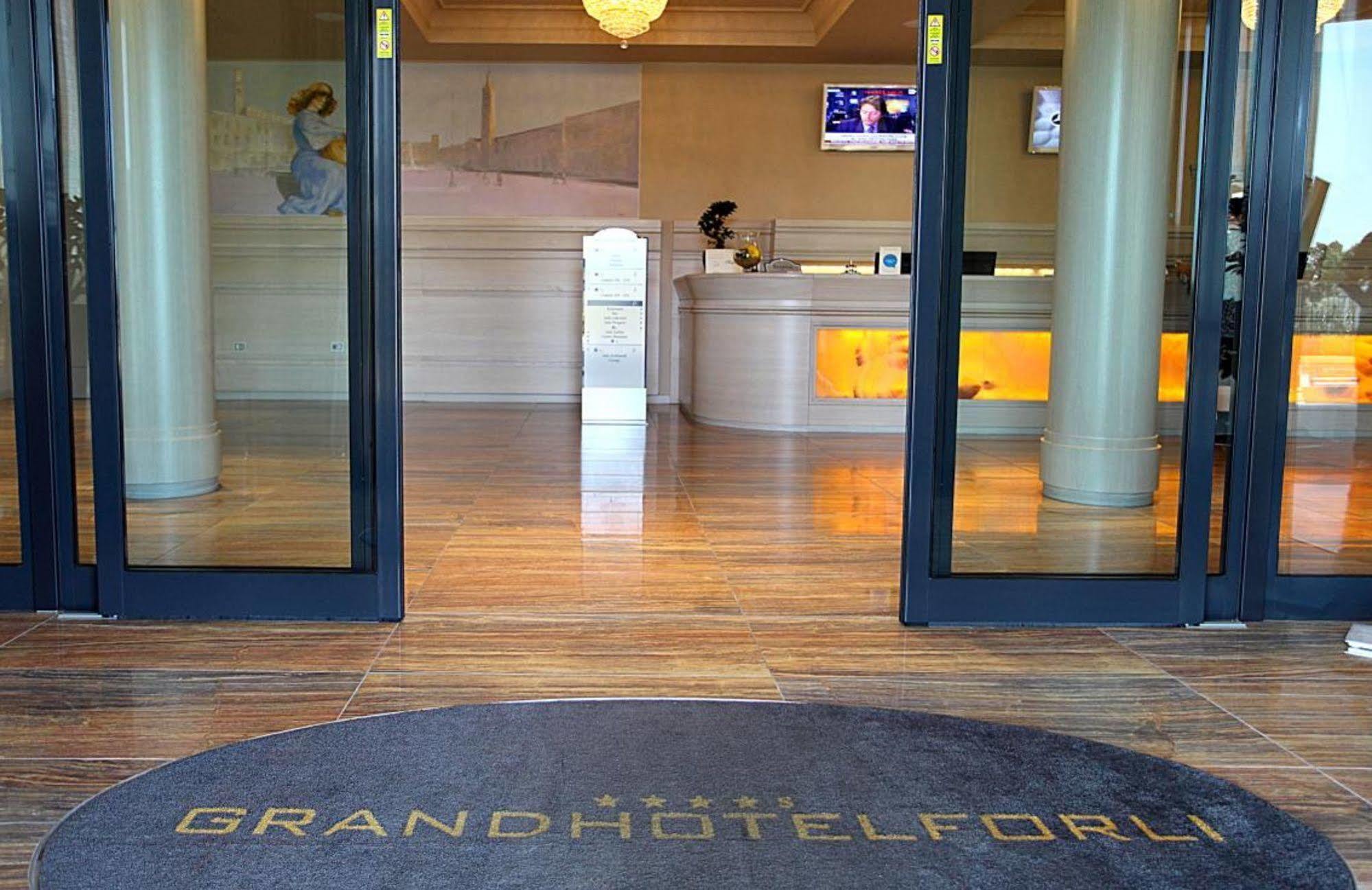 Grand Hotel Forlì Екстериор снимка