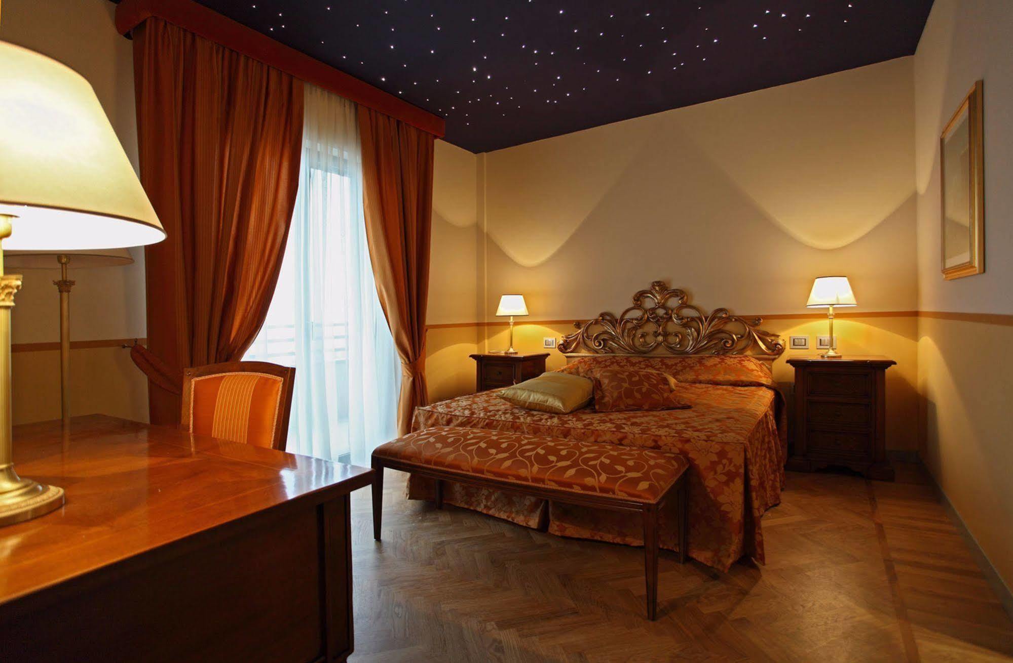 Grand Hotel Forlì Екстериор снимка