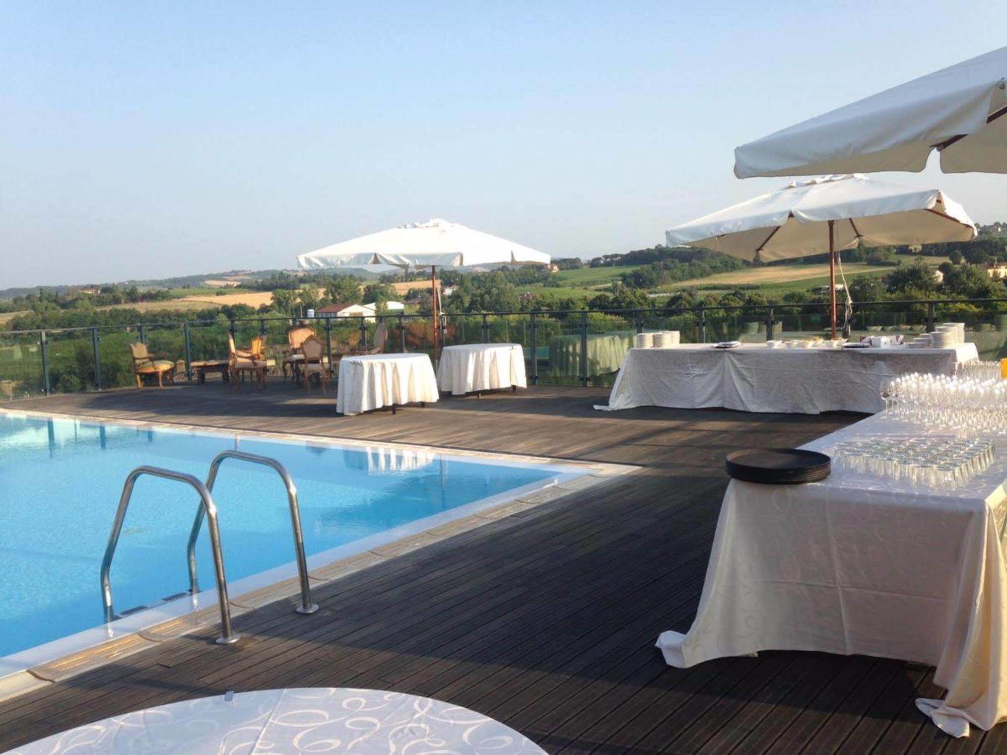 Grand Hotel Forlì Екстериор снимка