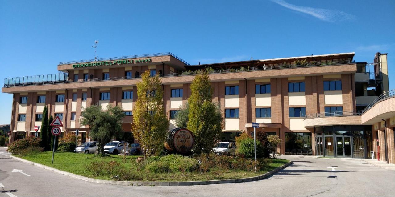 Grand Hotel Forlì Екстериор снимка